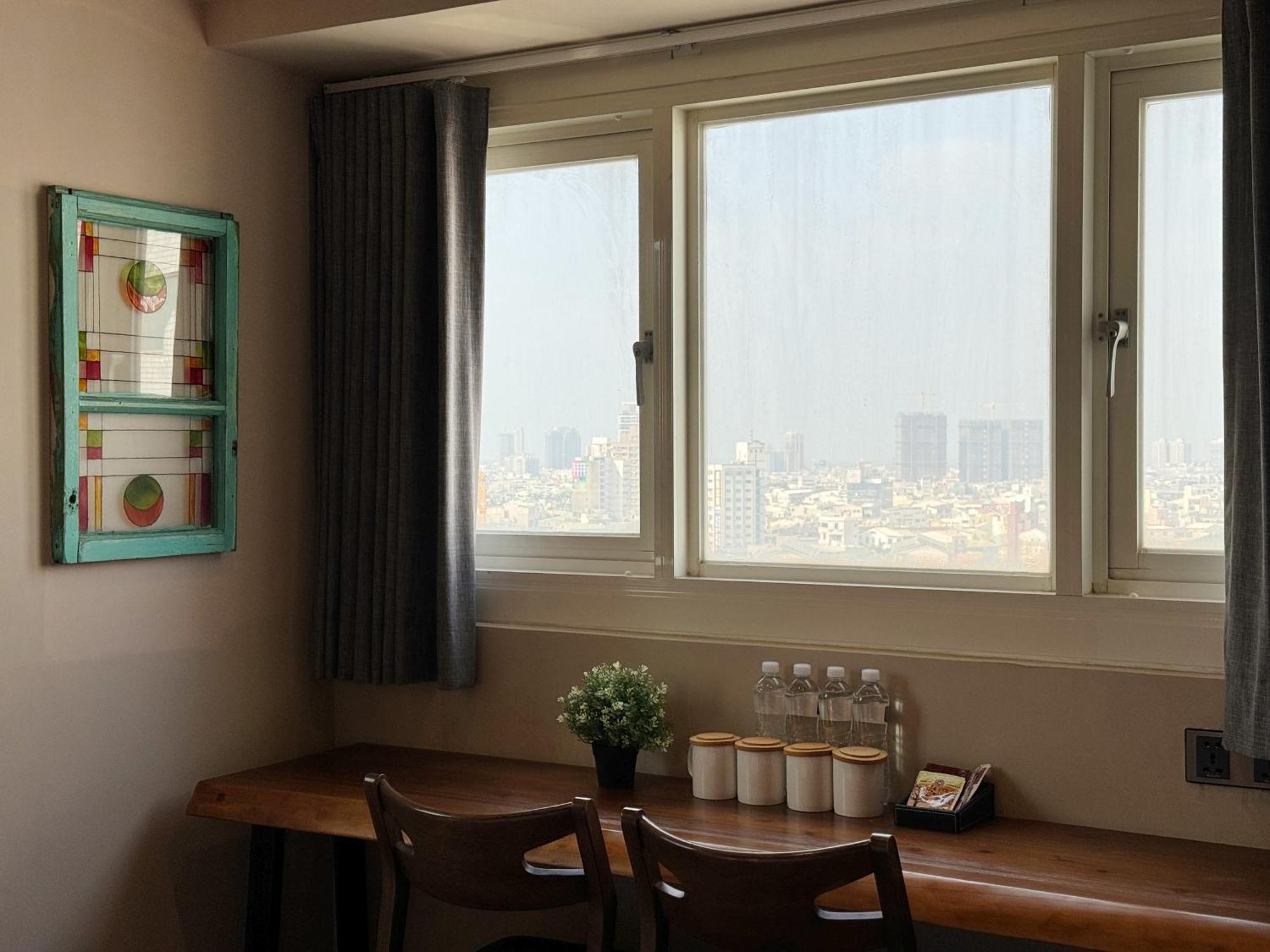Roaders Hotel Tainan Chengda Ruang foto